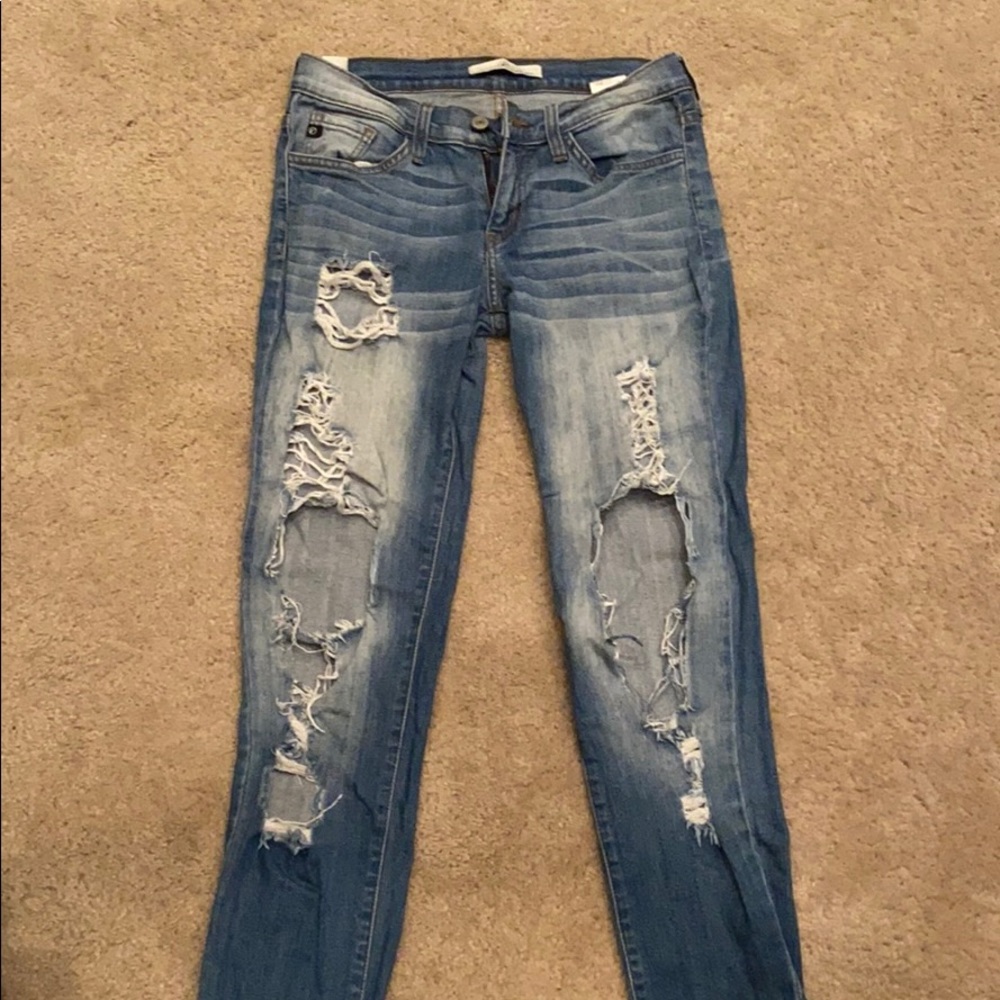 KanCan distressed jean